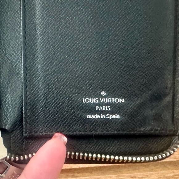 Louis Vuitton Damier Graphite Coated Leather Zippy Wallet - Picture 9 of 16
